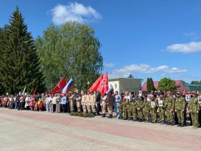 В Кромах прошел митинг, посвященный 79-й годовщине Победы в Великой Отечественной войне